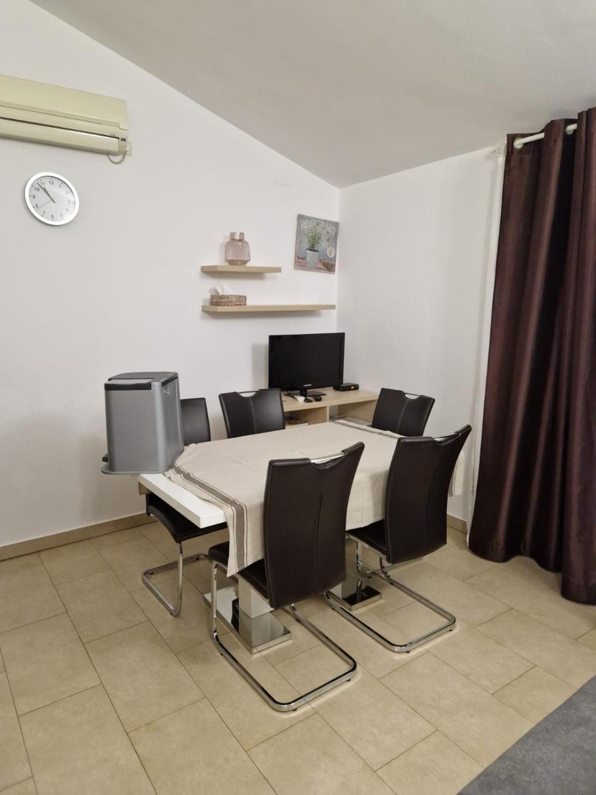 Villa Lidia Mundanije Bagian luar foto